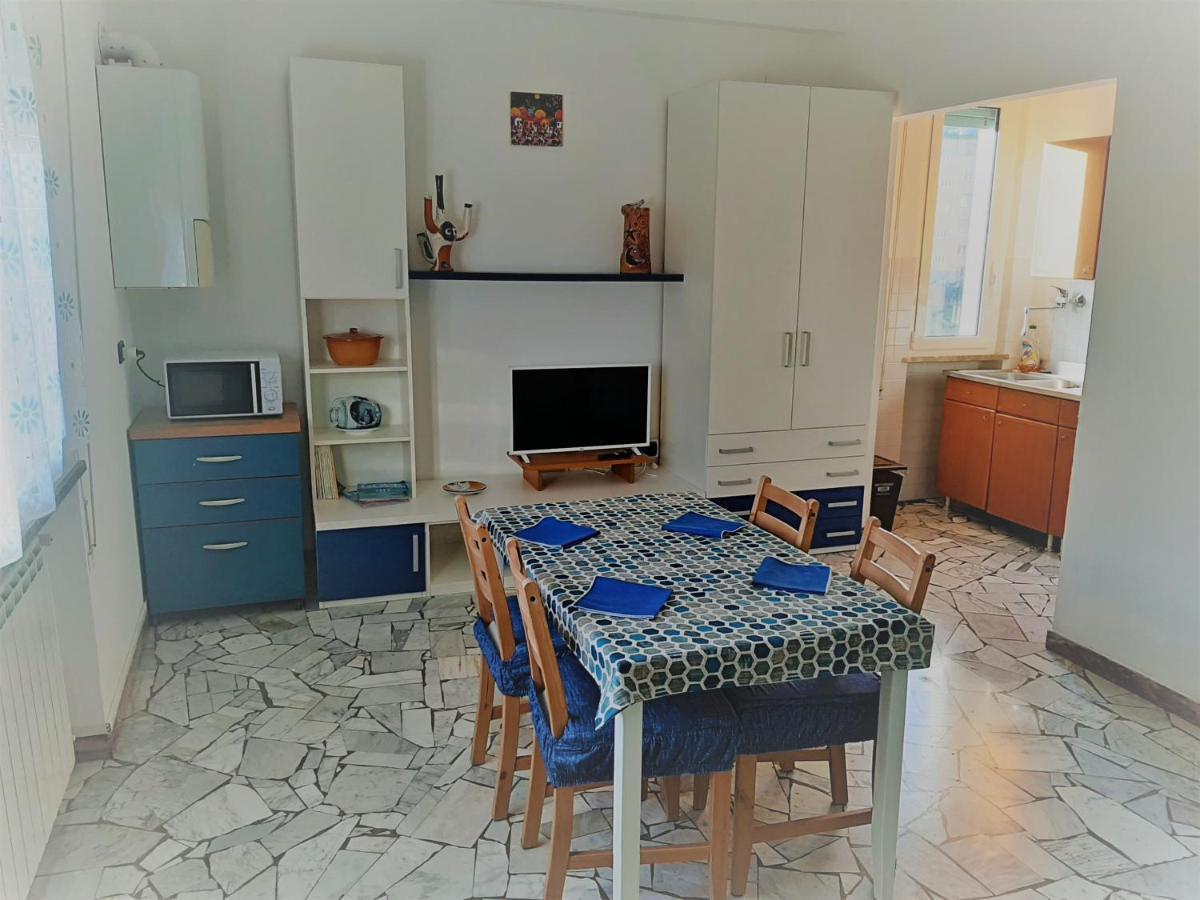 Casa Stella Marina Appartement Albisola Superiore Buitenkant foto